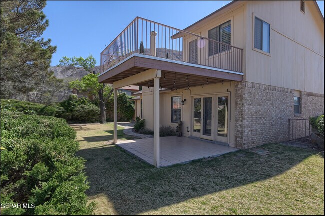 Building Photo - 601 Firedale Ln