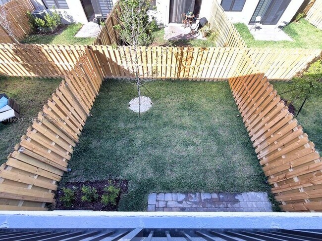 Building Photo - 0 NE 13th St