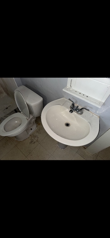 Building Photo - 24 2nd St SE