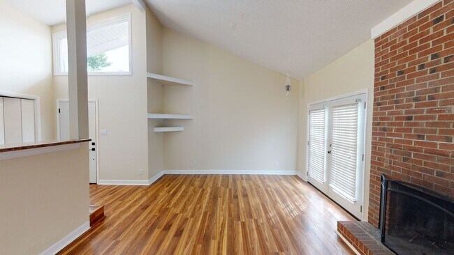 Building Photo - $500 OFF First Month's Rent! 3 Bedrooms wi...