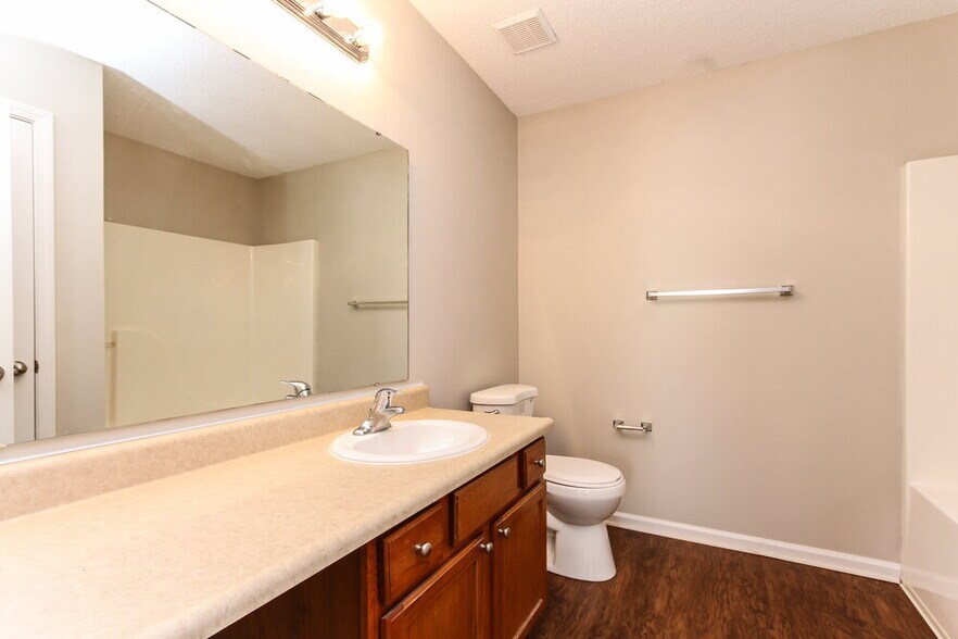Building Photo - 672 Cloverfield Ln