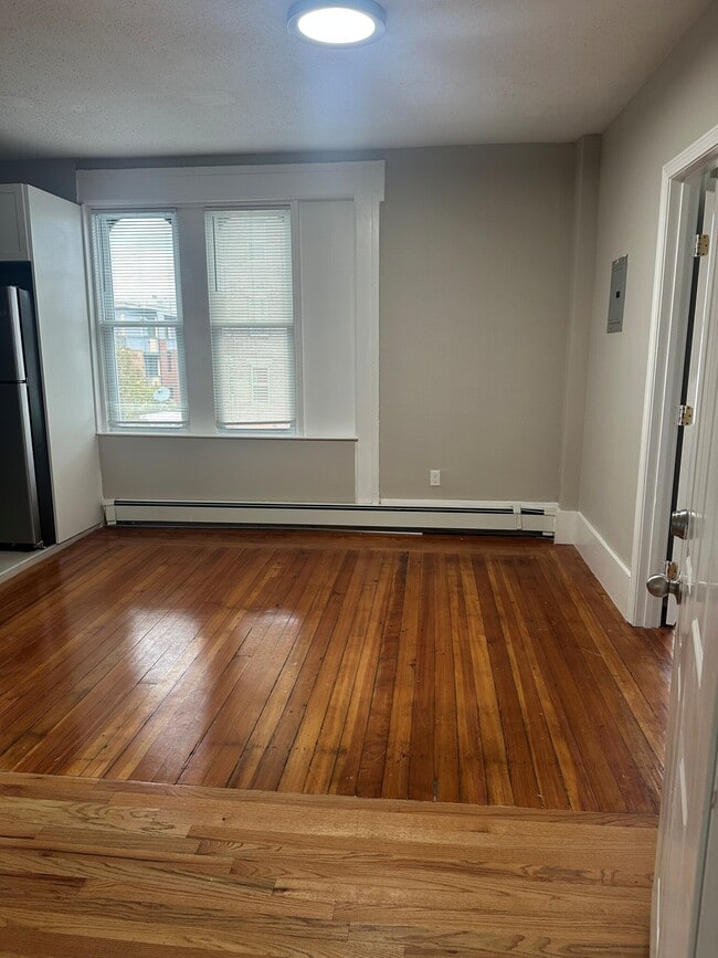 Building Photo - 7 Greenville St