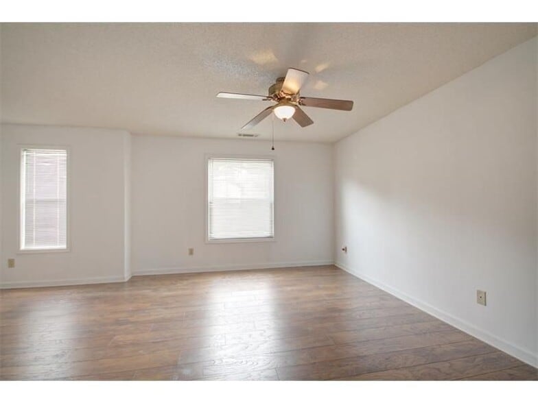 Building Photo - 33 Alston Ln SW