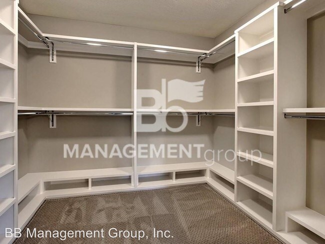 Building Photo - 3 br, 2.5 bath House - 10805 NW Cornell Rd