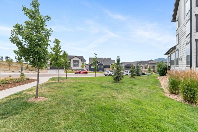 Building Photo - 6625 S Lee St