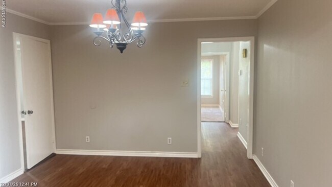 Building Photo - 3200 S Hills Ave