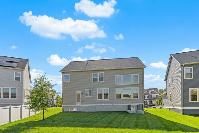 Building Photo - EMBREY MILL - STAFFORD - HUGE 6 BEDROOM HOME