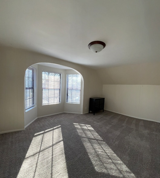 Building Photo - 1411 Portland Ave