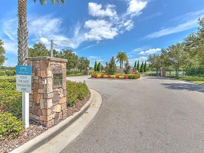 Building Photo - 16336 Little Garden Dr