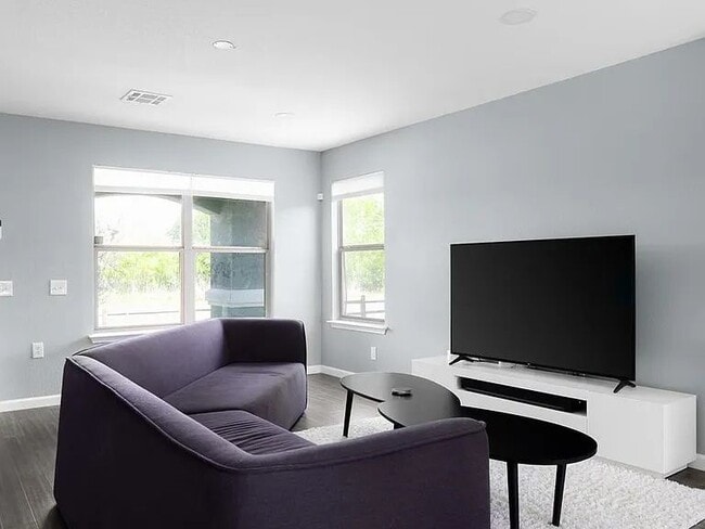Building Photo - 5505 Viewpoint Dr