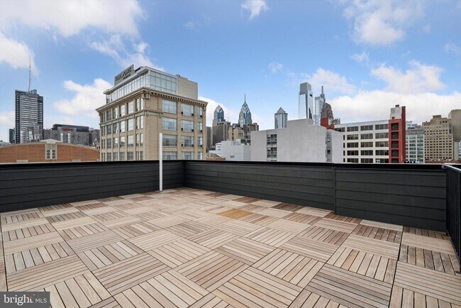 Building Photo - 225 N 12th St