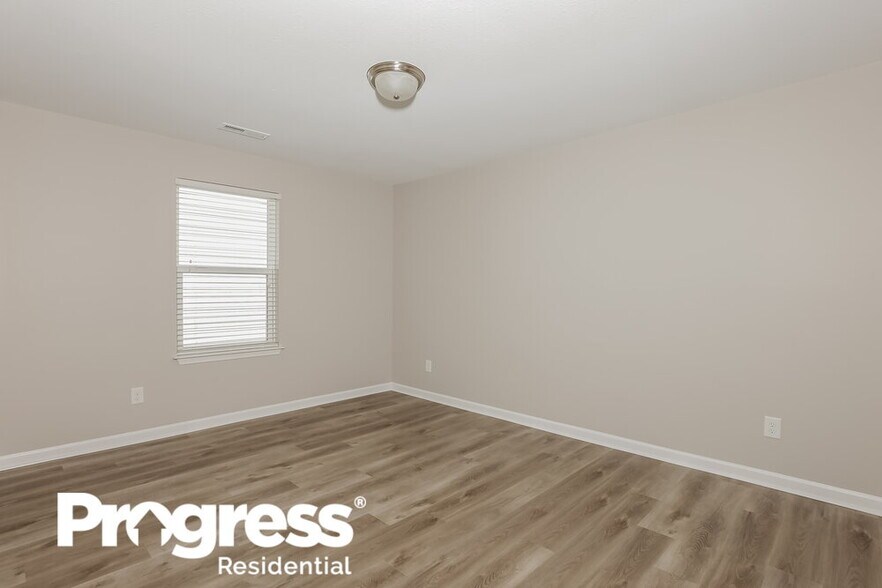 Building Photo - 2728 Maybrook Crossing Dr