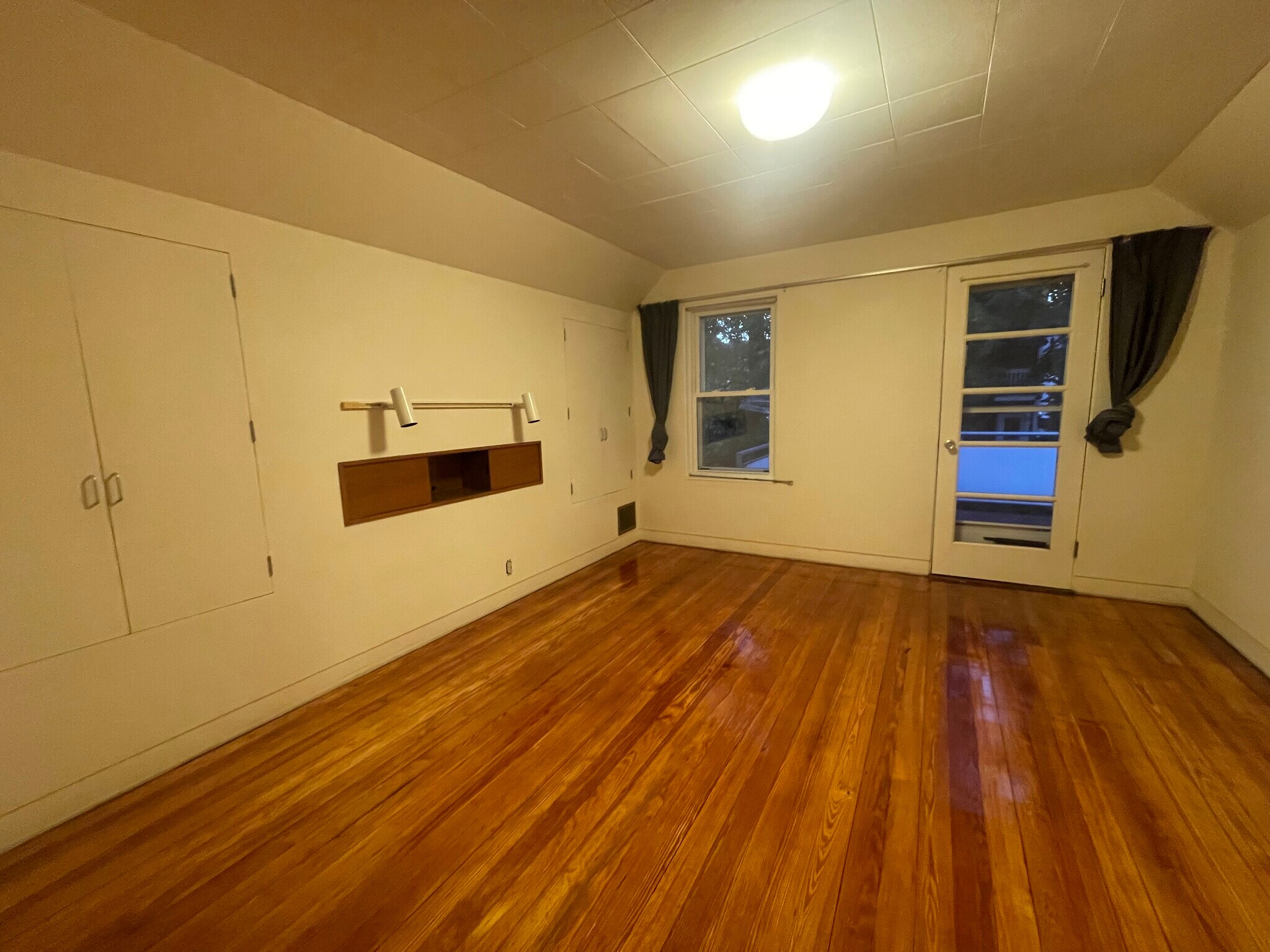 Building Photo - 10 Packard Ave