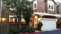 Building Photo - 3 Bedroom Townhome for Rent