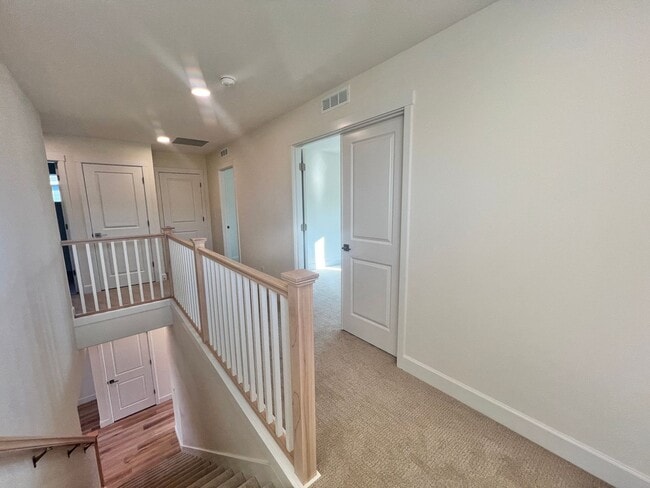 Building Photo - Gorgeous Ridgefield Home