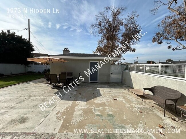 Building Photo - 1973 N Hidden Ln