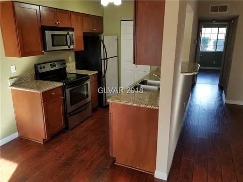 Primary Photo - 2750 S Durango Dr