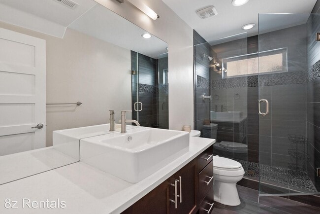 Building Photo - 3 br, 3.5 bath House - 2127 Lowell Blvd