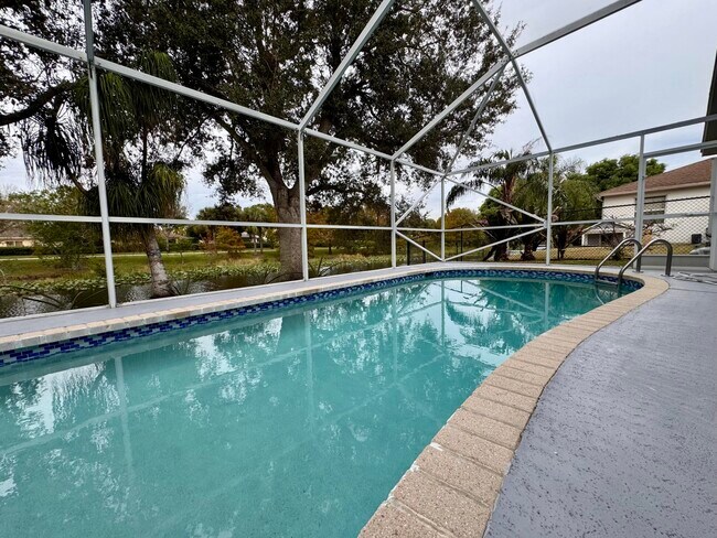 Building Photo - 1132 Hatteras Cir
