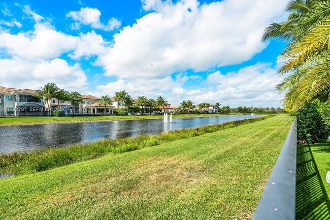 Building Photo - 16849 Pierre Cir