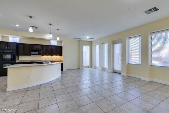 Building Photo - 228 Frapuccino Ave