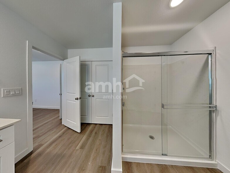 Building Photo - 12611 W Flynn Ln