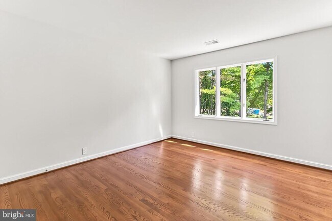 Building Photo - 6294 Dunaway Ct