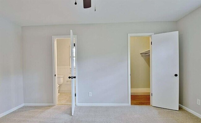 Building Photo - 4710 Navaho Cir