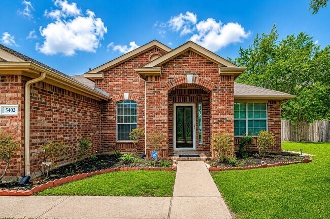 Building Photo - 5402 Rosehaven Ct
