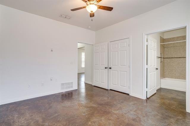 Building Photo - 723 Hometown Vlg Ct