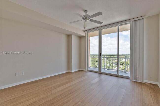 Building Photo - 2665 SW 37th Ave