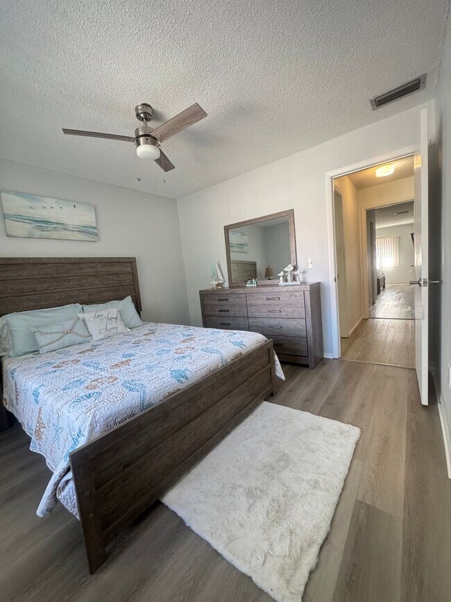 Building Photo - Annual turnkey furnished 2-Bedroom, 2-Bathroom condo in Castel Del Mare community