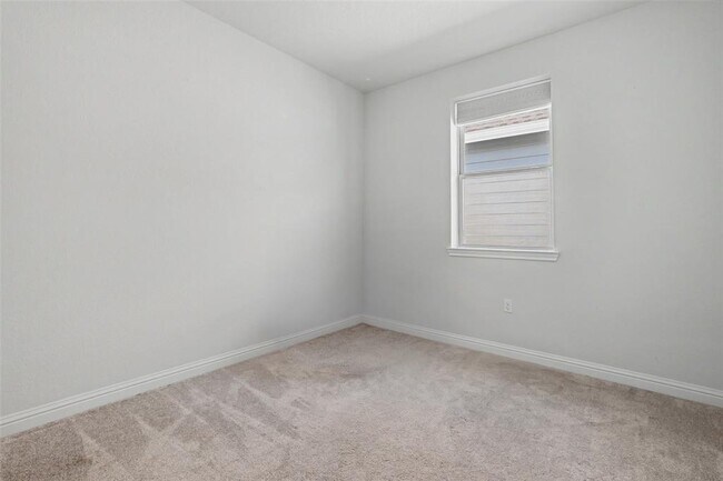 Building Photo - 8518 Leroi Dr