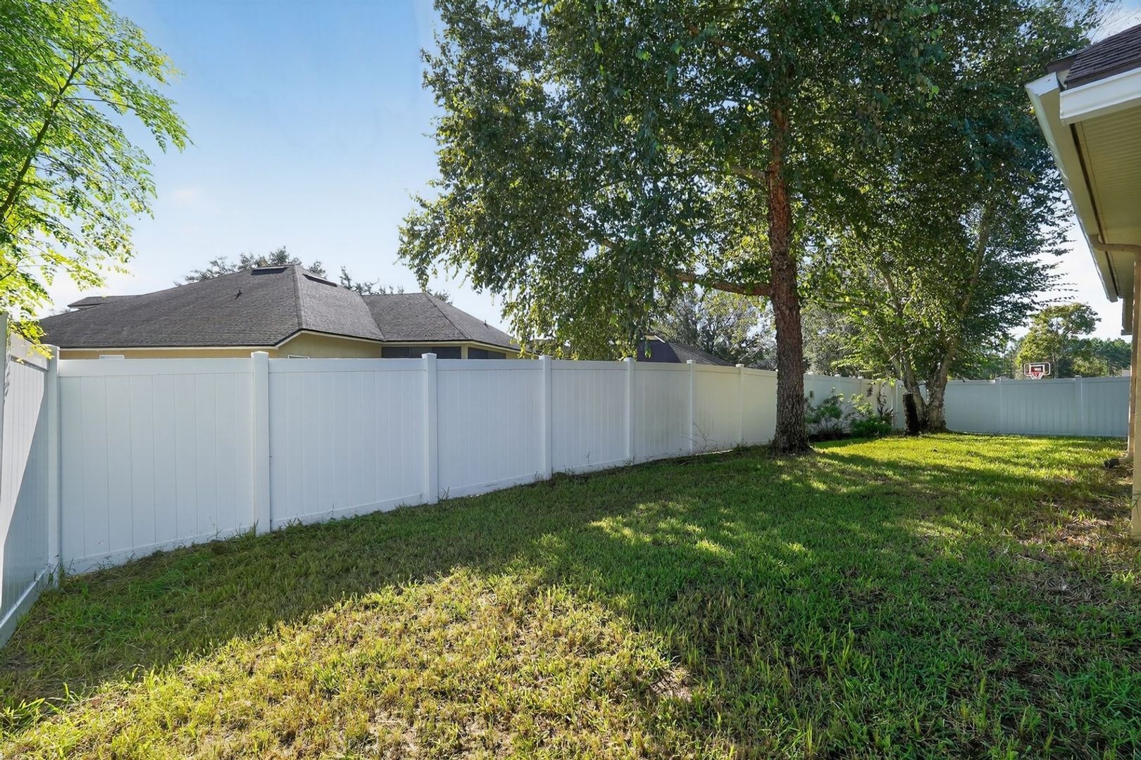 Building Photo - 1021 Deer View Ln