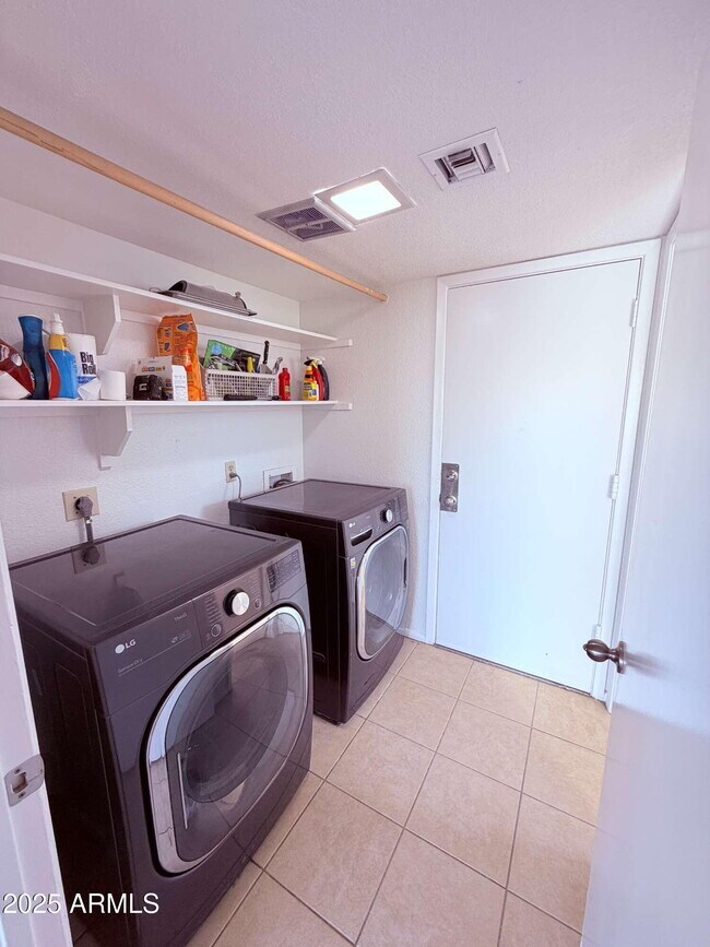 Building Photo - 4612 W Jupiter Way