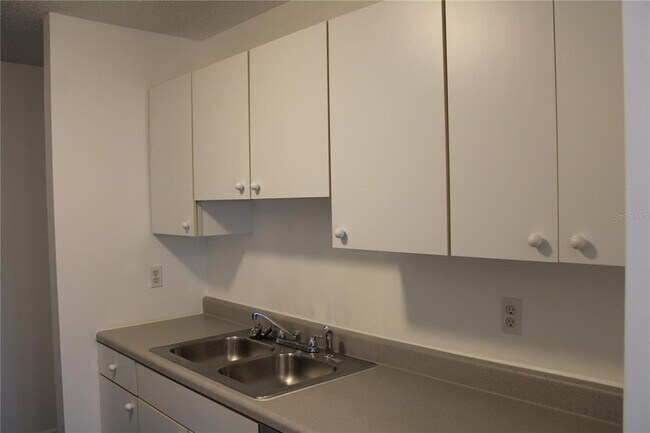 Building Photo - 4523-4567 67th St W