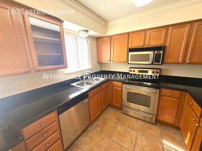 Building Photo - 180 Eastridge Dr