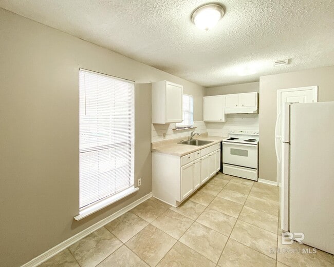 Building Photo - 6399 -A Schoel Ln