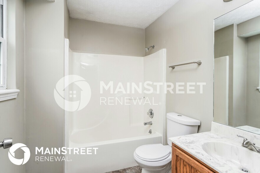 Building Photo - 7001 Matthews Rd