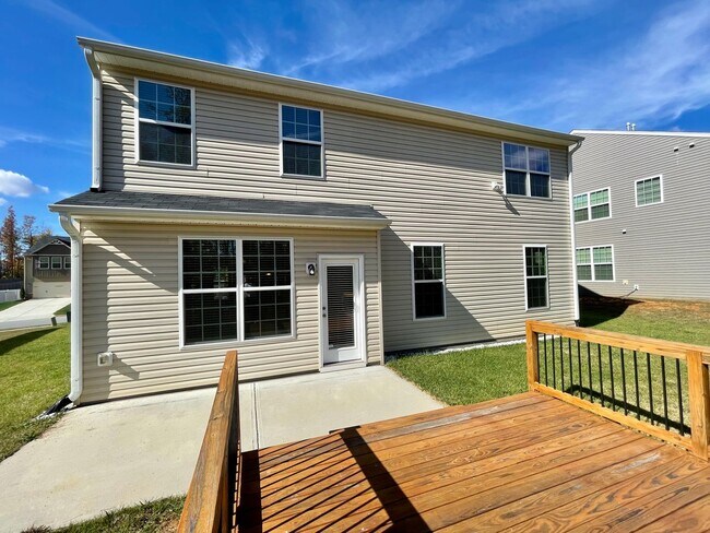 Building Photo - Stunning 4 Bedroom 2.5 Bathroom 2-story Home in NE Greensboro with 2 car garages