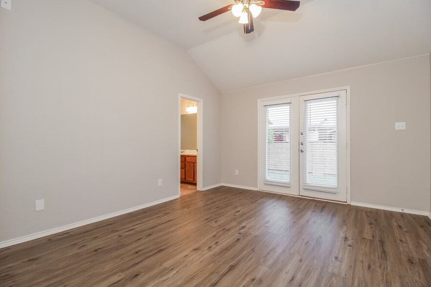 Building Photo - 1820 Marlin Dr