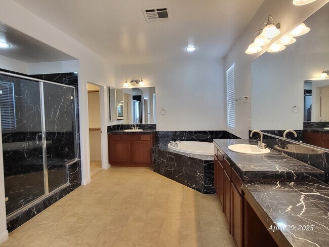 Building Photo - 7232 Daintree Ct