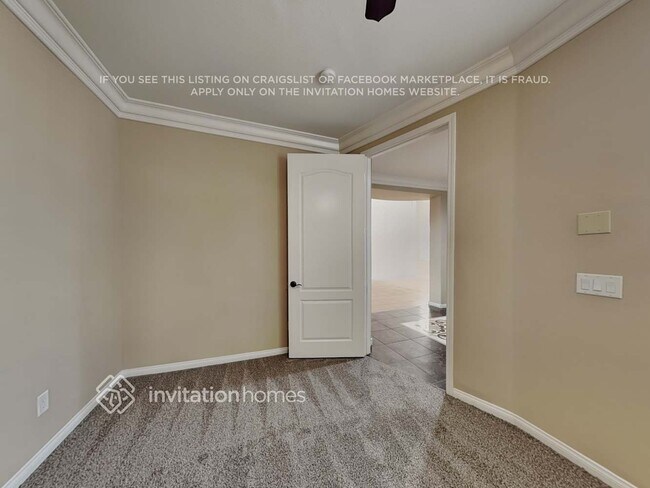 Building Photo - 9203 Bronze River Ave