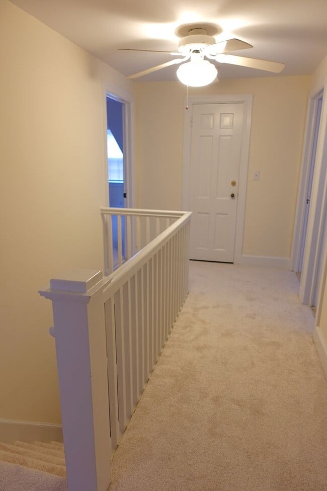 Building Photo - Country Charmer