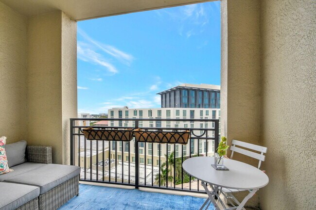 Building Photo - 550 Okeechobee Blvd