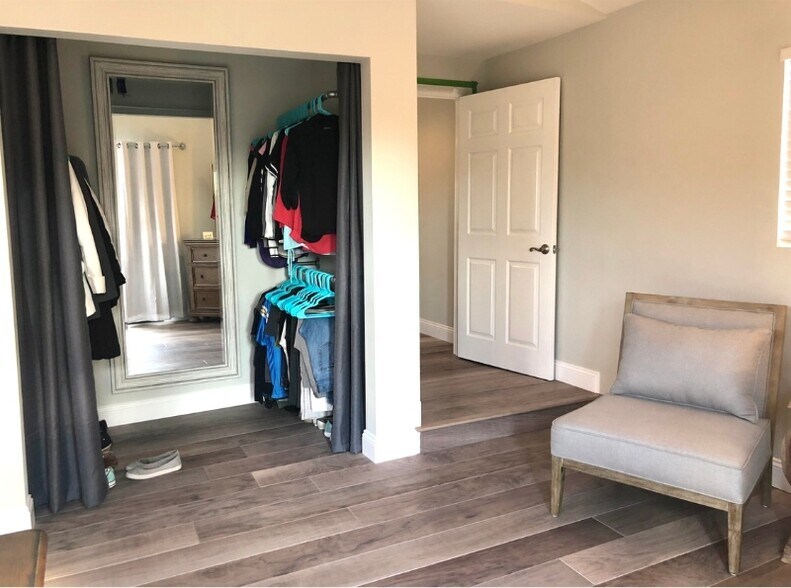 Building Photo - 2687 Ferdinand Rd