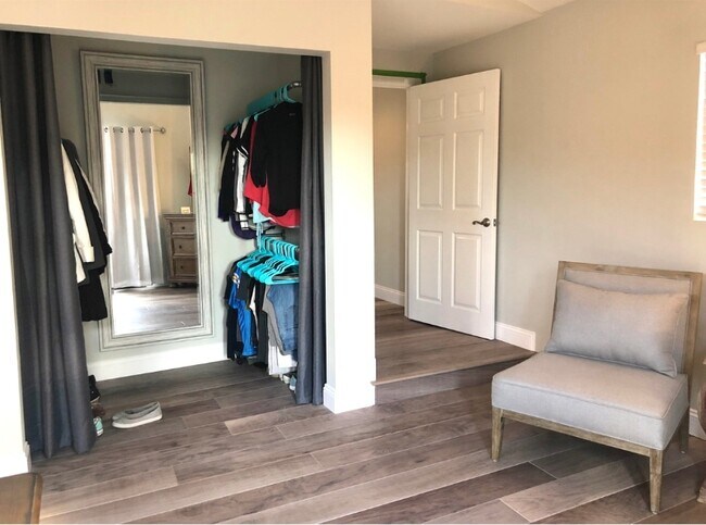 Building Photo - 2687 Ferdinand Rd