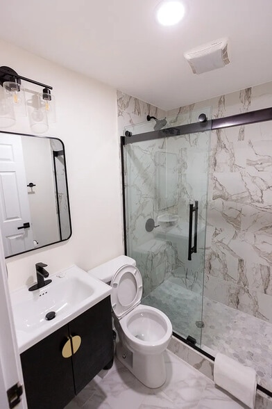 Building Photo - 1537 1st St SW