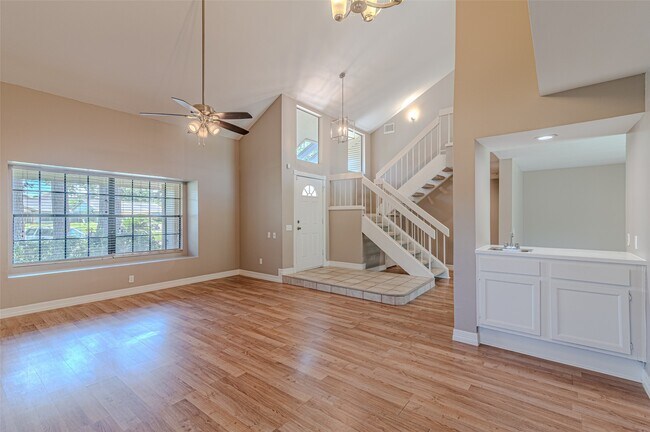 Building Photo - 18506 Creekfield Ct