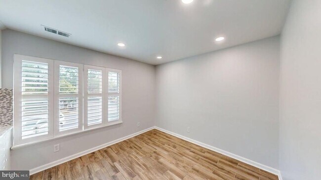Building Photo - 1689 Westwind Way